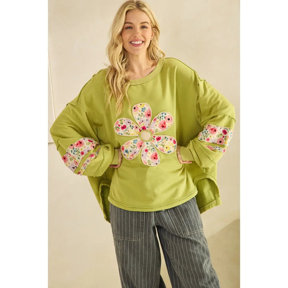 Daisy Patch Appliquéd Long-Sleeved Sweatshirt