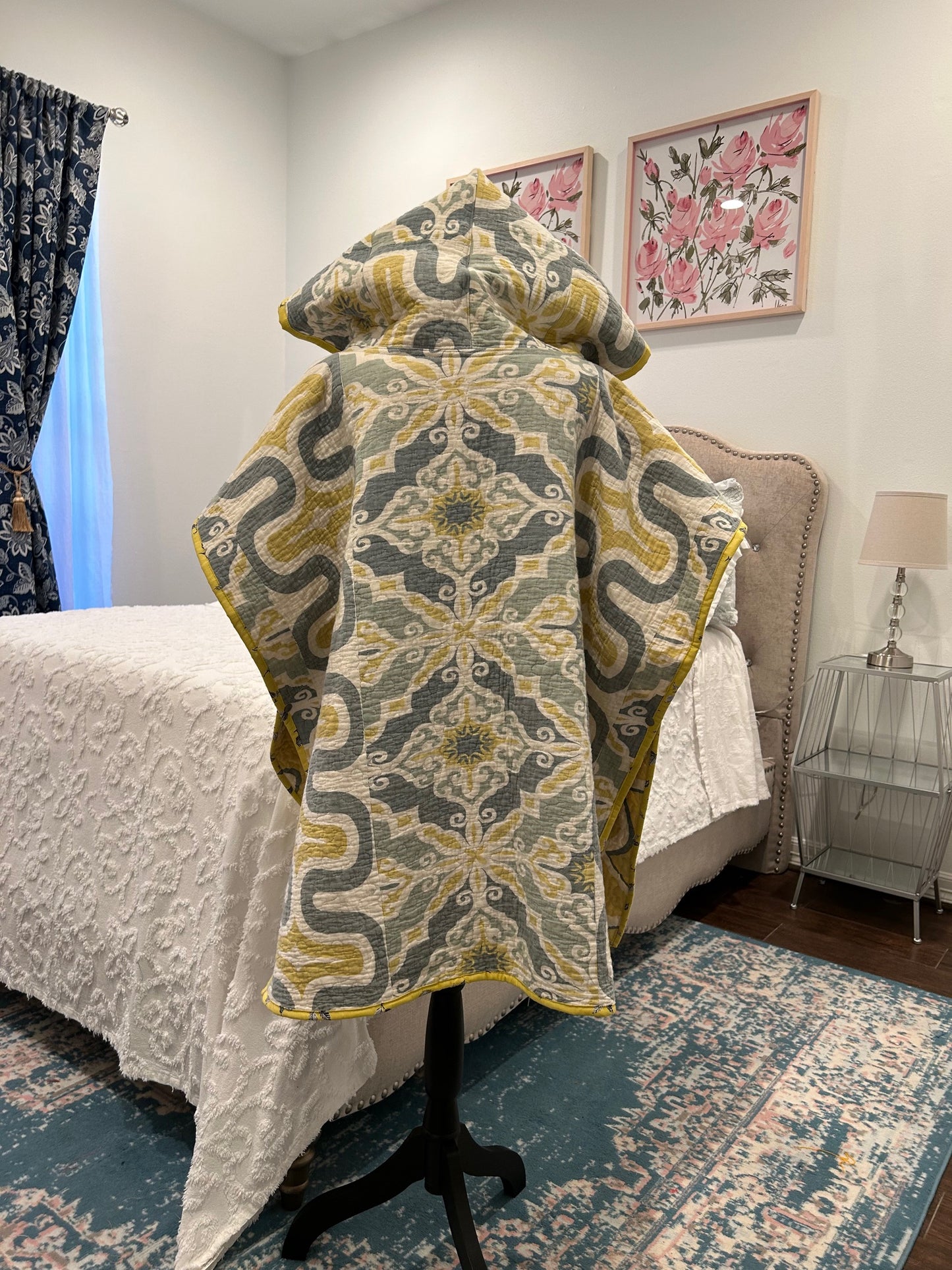 Quilted Hooded Poncho - Zippered Geometric Yellow/Gray Poncho