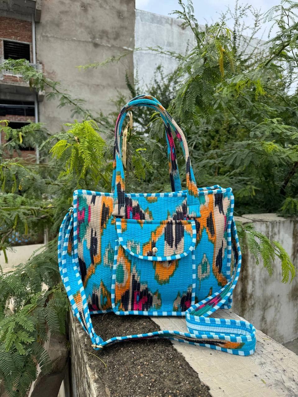 Zippered Quilted Messenger Bags with Outside Pocket